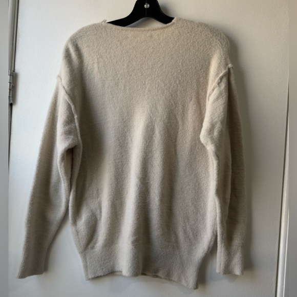 Aritzia Wilfred Free Hush Knit V-Neck Sweater Ivory Cream Soft Nylon Sz 2XS - Picture 5 of 12